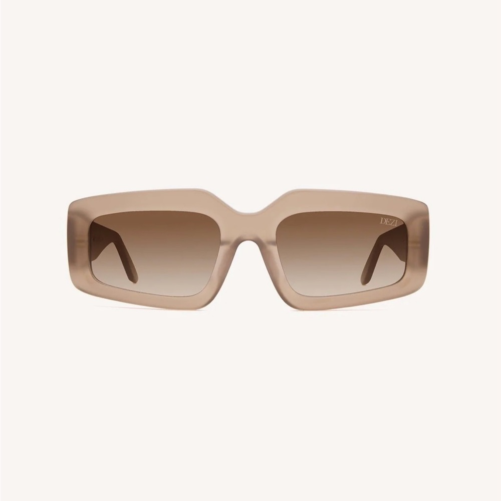 DEZI Read The Room Sunglasses